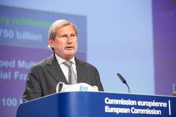 Commissario Hahn - Photocredit: European Union, 2020 - Photographer: Claudio Centonze